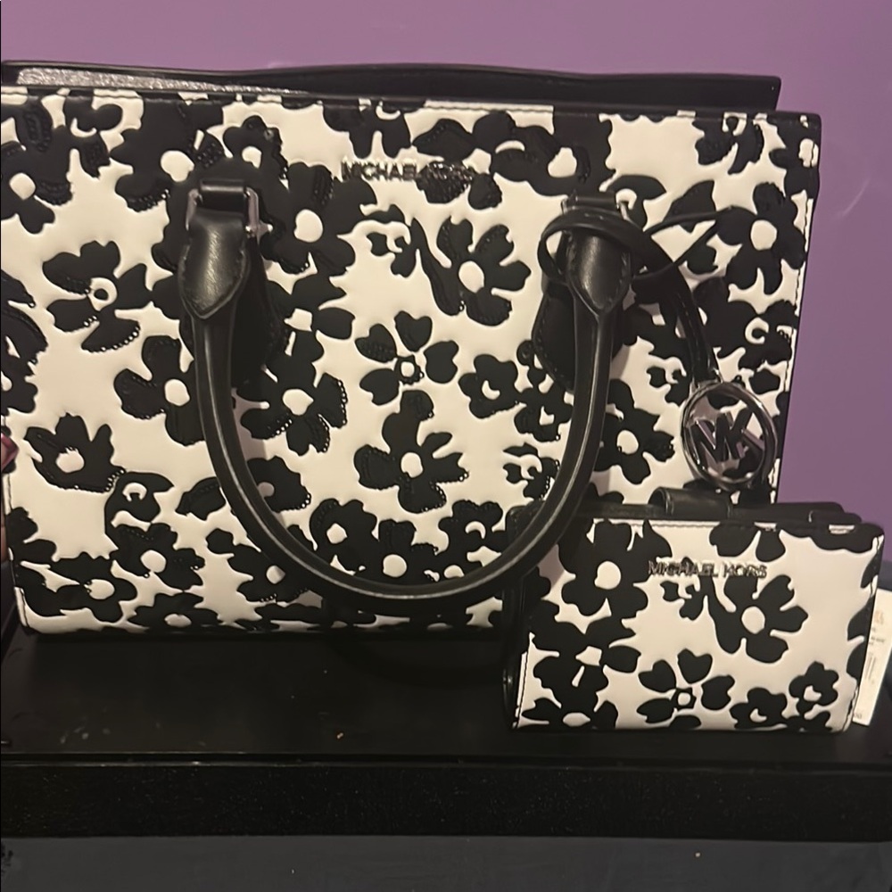 NWT 2FER Michael Kors Black and White Floral Satchel and Bifold Zipper Wallet